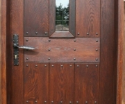 drzwi zewnętrzne o charakterze rustykalnym