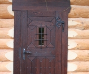 masywne drzwi dębowe do chaty z bali